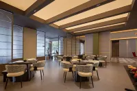 Guiyang Qianyu Design Hotel (Longdongbao International Airport Jianlongdong Subway Station)