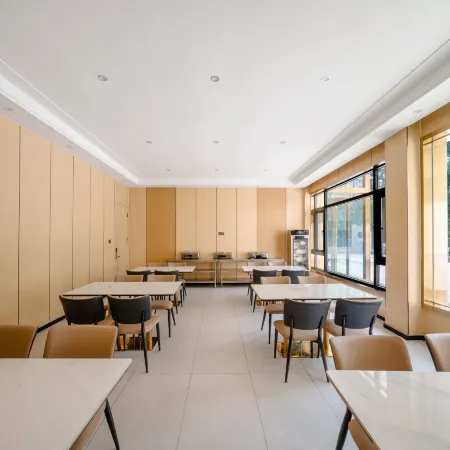 Lushan Apple Aroma Hotel