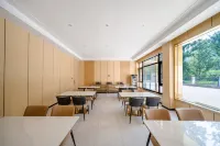 Lushan Apple Aroma Hotel - parking