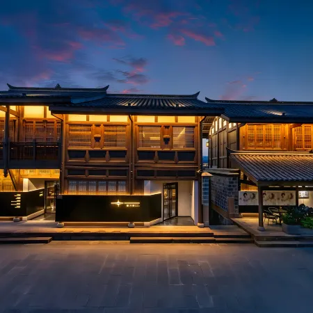 Lizhuang Moonlight Field Xinghexing Art-themed Homestay