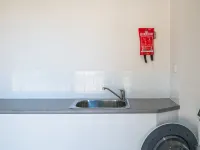 Geelong Holiday Park Hotels near Kardinia Park