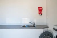 Geelong Holiday Park - parking