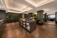 Duoyue Hotel (Zhengzhou Zhongmu Only Henan Store) - 주차장