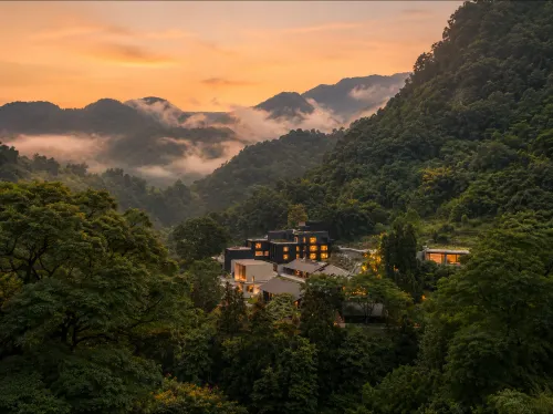 Emei Shan Lan Yu Zoland Hotel - Luxury
