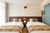 Taoye Yifang Homestay (Jingdezhen Guangchang North Road Taoxichuan North Road) - Bãi đậu xe