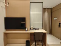 Four Seasons Light Hotel - Bãi đậu xe