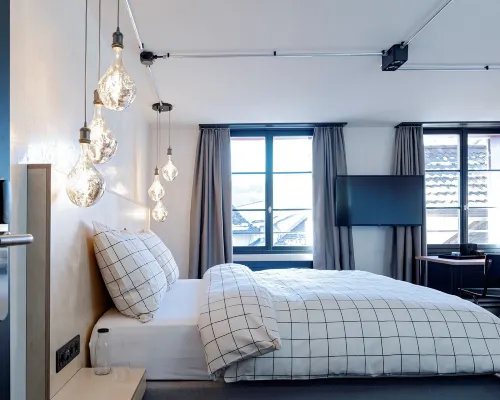 The Lubo - Self Check-in Hotels near Alpineum