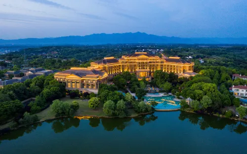 Azure Reserve Xinchang Hotels in Xinchang