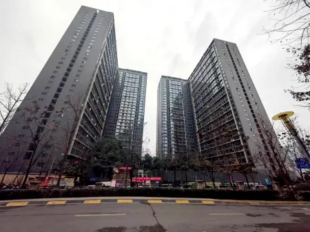 Chengdu Hemei Collection Apartment (Haichang Polar Ocean Park Branch)