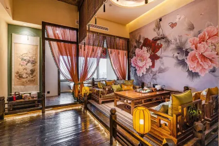 Luojiao City ▪ River View Homestay (Jiefangbei Area/Hong Ya Dong)