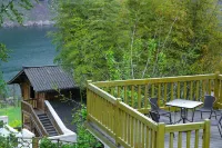 Qiaotou Lakeside Camping Base