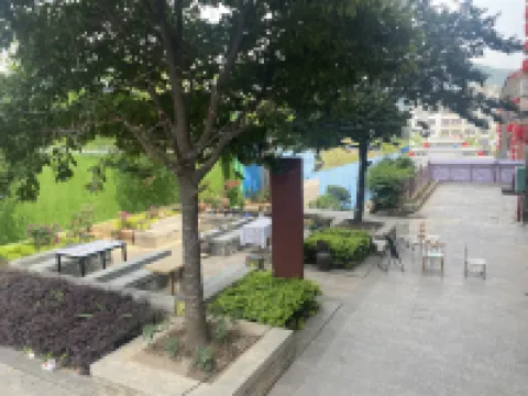 Luchuan Lifang Inn