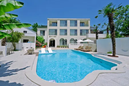 Floral Hotel·Nanshan Bamboo Sea Rice Sugar Wild Luxury Hotel Отели рядом с достопримечательностью «Paradise of Birds»