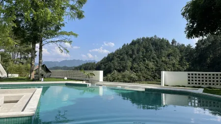 Qiandao Lake Yungu Songjian Holiday Homestay Отели рядом с достопримечательностью «The Qxtd Lion Ctiy»