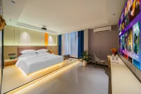 Huilai Huihai Four Seasons Apartment (Senior Village Branch) - balcony