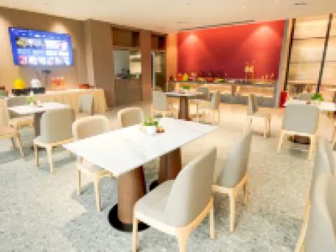 Wangfu Junzan Hotel Hotels in Jingshan