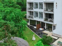 Moganshan - Designer Hot Spring Resort Homestay Hotels near Dicui Pool