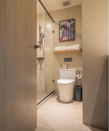 Homeinn Selected Hotel (Shanghai Caohejing Liuzhou Road) Отели рядом с достопримечательностью «Shanghai Institute of Technology (Guilin Road)»