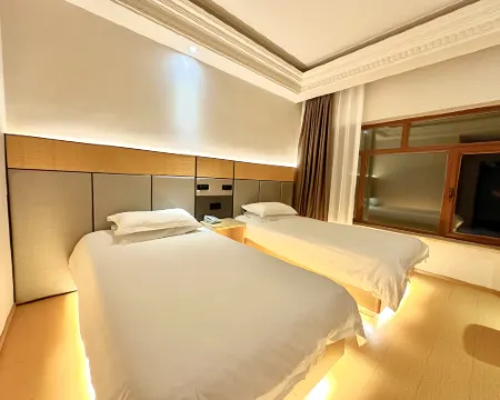 Holiday hotel Hotels in Xinmin