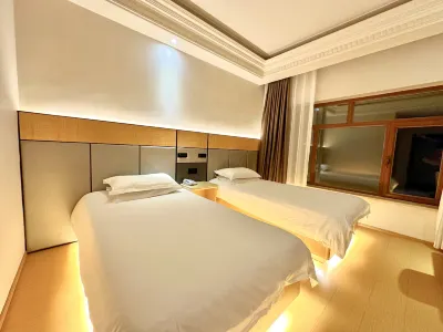 Holiday hotel Hotels near Taman Tasik Perdana