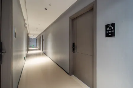 Guangzhou Ashe International Apartment (Pazhou Convention and Exhibition Center) Отели рядом с достопримечательностью «Historic Site of Ancient Whampoa Anchorage»