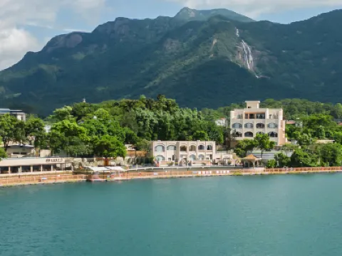 SHE HOT SPRING HOSTEL Hotels near Shimen National Park