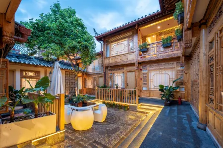 Yueshang Mountain Viewing Courtyard Отели рядом с достопримечательностью «Old Town of Lijiang»