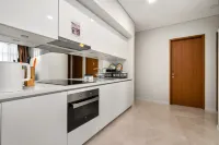 Sky Suites KLCC Homestay by BIRDY STAY