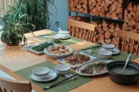 Wuyishan Six Shang · Waterfront Mountains and Beautiful Stays