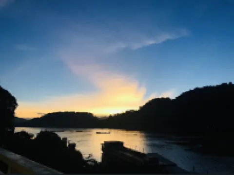 Villa Phonethip Mekong Riverside Hotel dekat Morning Alm