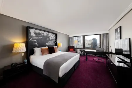 Sofitel Brisbane Central Отели рядом с достопримечательностью «Cathedral Square»