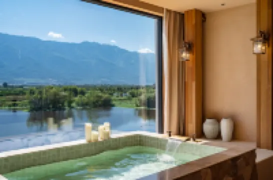 Mu Yi Mu Yi See the mountains and wild luxury art vacation