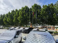 Shuiyi Carnival Hotel - parking