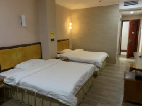 珠海潤港住宿 金灣海洋生態科普館附近的飯店