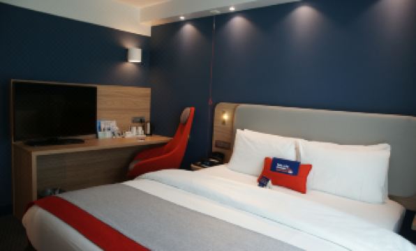 Holiday Inn Express ZÜRICH AIRPORT by IHG
