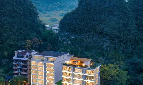 Miao Zai Shan Ye resort hotel (Yangshuo Yulong River Qian Gu Qing Branch)