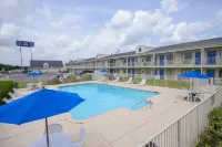 Motel 6 Webster, TX - Houston - NASA Lake - 2-Star