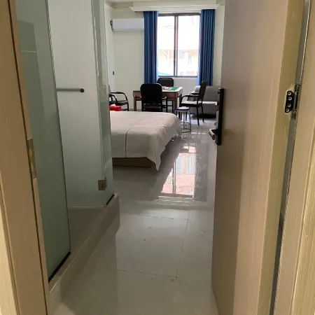 Heshan Youjia E-sports Hotel。