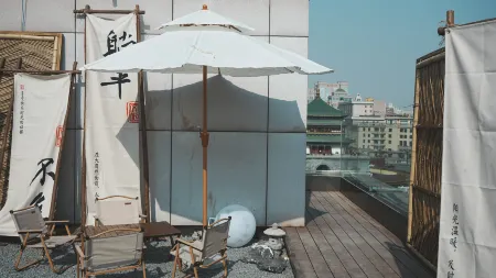 小隱於庭園民宿（西安鐘樓地下鉄駅）