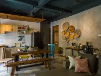 Interconnection Hostel Các khách sạn gần Quán bar Sky Garden