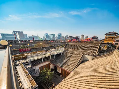 simple palace Hotels near Shuncheng Alley