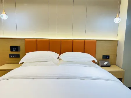 Rujia Huayi Selected Hotel (Pu'er Lancang Bus Station Branch) Отели рядом с достопримечательностью «Mifengyan Viewing Point»