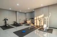 Lido Hotel (Wuchuan Aoyuan Plaza No. 3 Middle School)