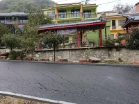 洛陽白雲山雲縵山莊民宿 白雲山景區-中心服務區附近的飯店