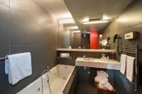 NH Collection Constanza Hotels near Els mistos