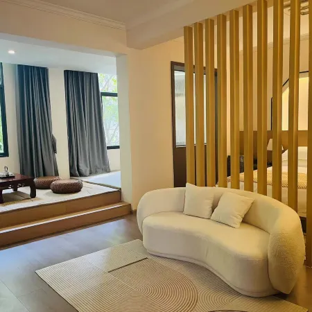 Yunxi and Home Hotel