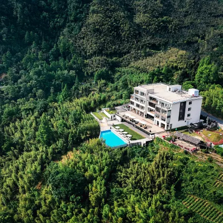 Anji Peak · Jiumu Cloud Town Cliffside Pool Resort Homestay