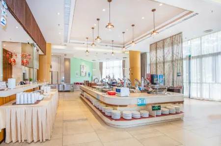 Guangdong Workers' Sanatorium Отели рядом с достопримечательностью «Jinyintan Beach»