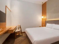 Omni Rooms by Sinergi Hotels in East Semarang