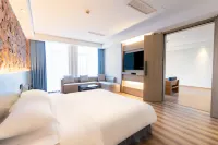 Jiayue Four Seasons Theme Hotel